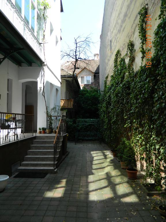 Central Parc Studios Sibiu Exteriör bild