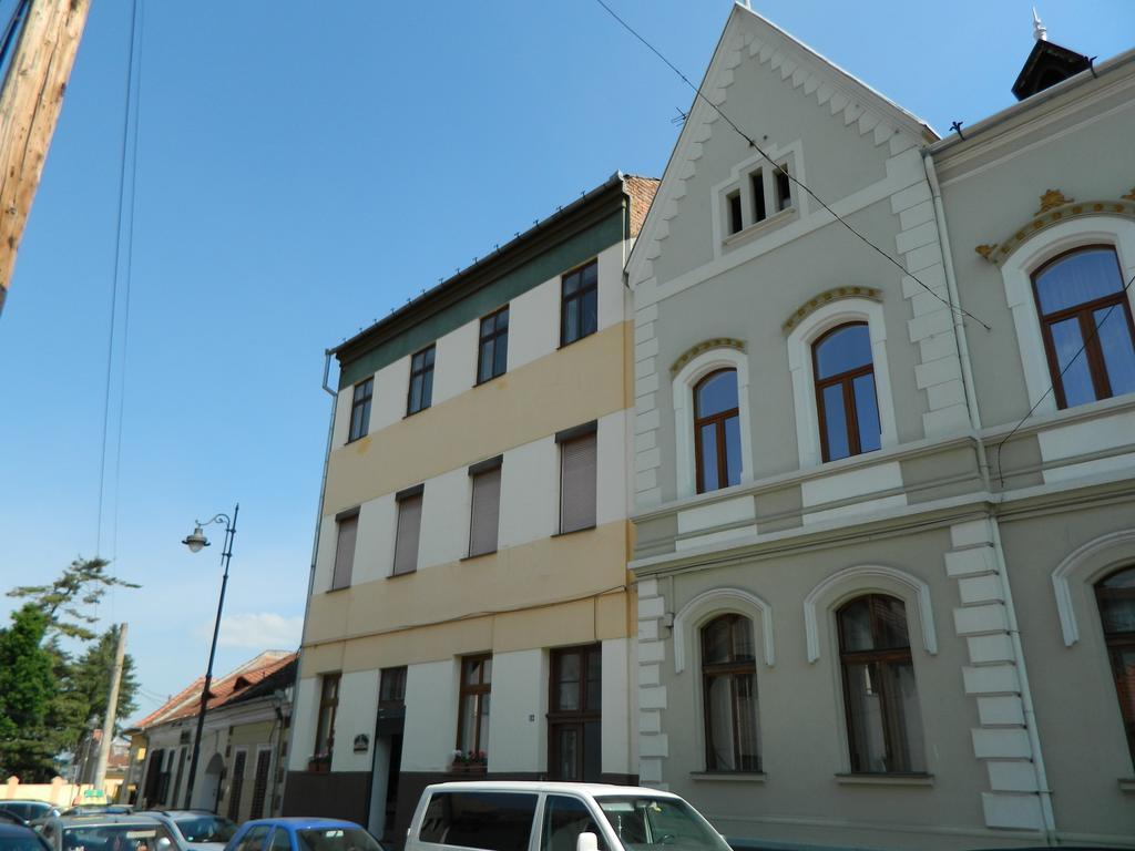 Central Parc Studios Sibiu Exteriör bild