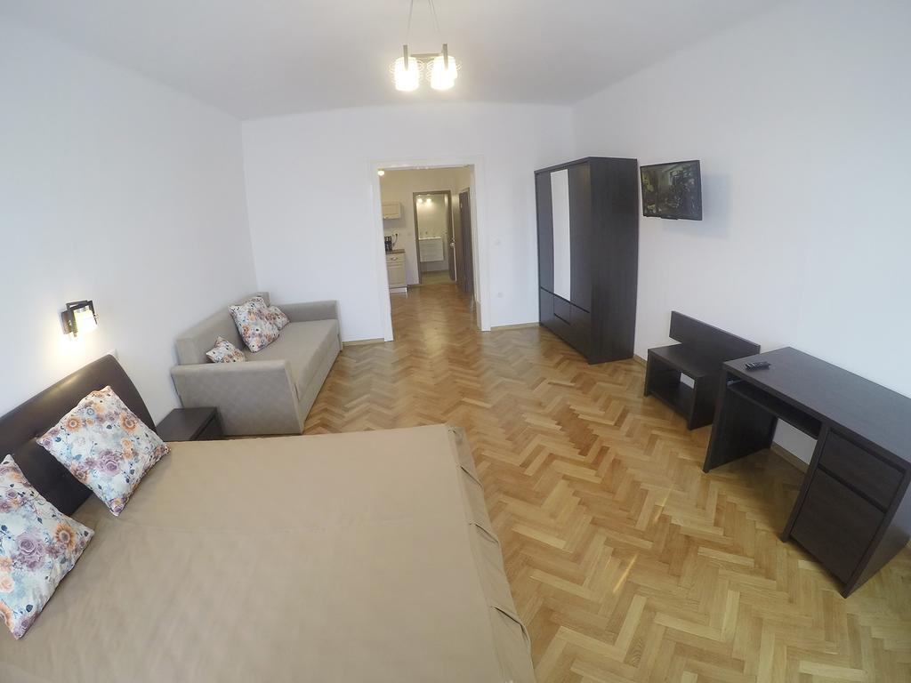 Central Parc Studios Sibiu Exteriör bild